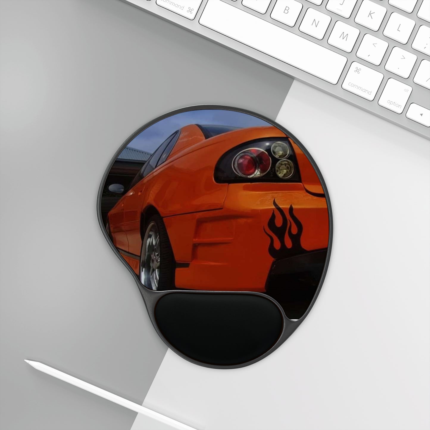 Racing-Inspired Mouse Pad with Comfortable Wrist Rest, Gamer Desk Accessory, Office Decor, Gift for Car Enthusiasts